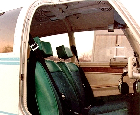 interior.JPG (63102 bytes)
